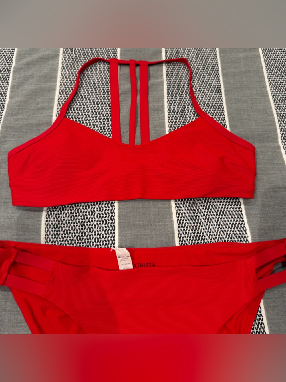 Athleta Cloudbreak Rib Strappy Bikini top M and bottoms L worn 2x Red - Picture 4 of 10